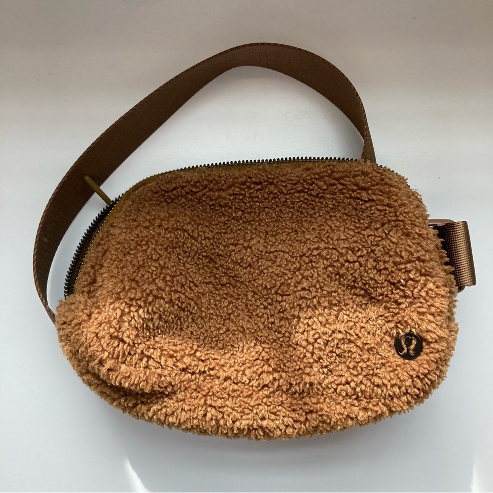 Lululemon Sherpa Brown Belt Bag